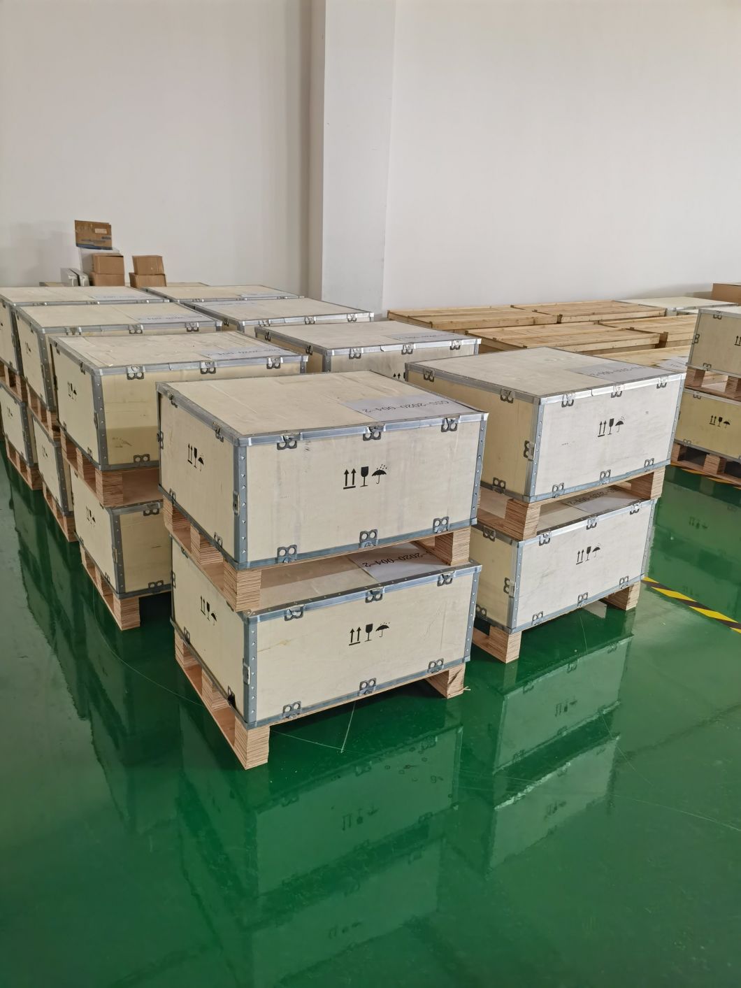24V 200ah LiFePO4 Battery Deep Cycle Solar Battery Lithium Battery for Solar Energy Storage System Marine Boat with BMS