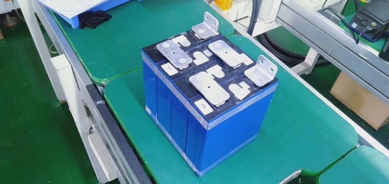 Manufacturer Prismatic Battery 3.2V 280ah LiFePO4 Battery Rechargeable Lithium Ion Battery with Connector Series 48V Battery for Solar Energy System PV System