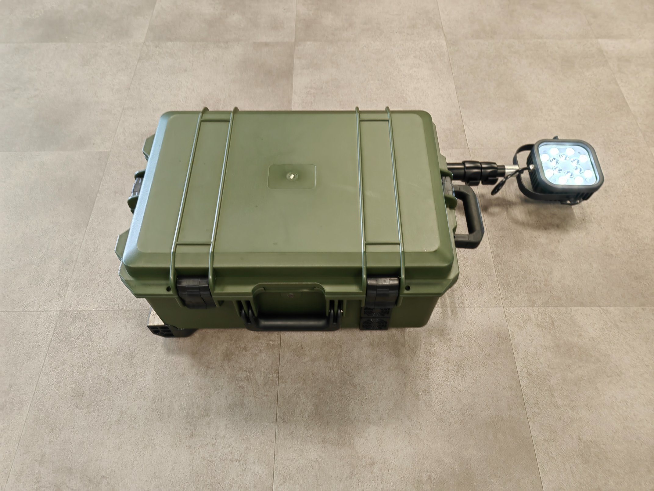 Factory 3000W 5500W 7000W Portable Power Station Solar Power Generator Pull Rod Energy Storage LiFePO4 Outdoor Power Supply