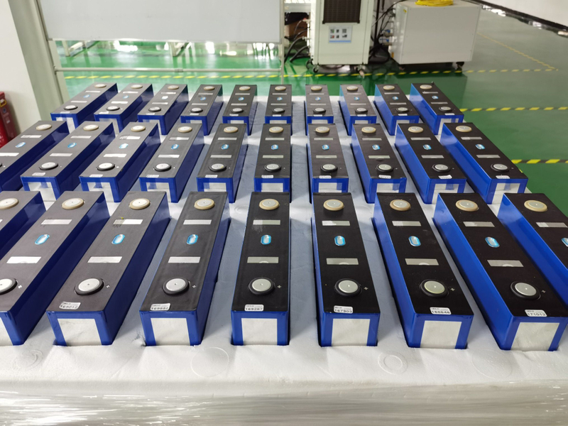 LFP Eve 3.2V 280ah Rechargeable Li Ion Deep Cycle LiFePO4 Solar Lithium Battery LiFePO4 Prismatic Cells Prismatic