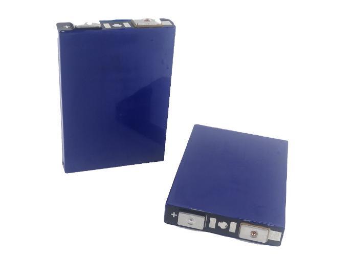 Factory Wholesale 3.2V 200ah 4.5kg Over 4500 Cycle Lithium Battery Cell for Truck / Toys/ Tools/Solar Energy with CE /Un38.3/ IEC62133 /MSDS Battery Pack